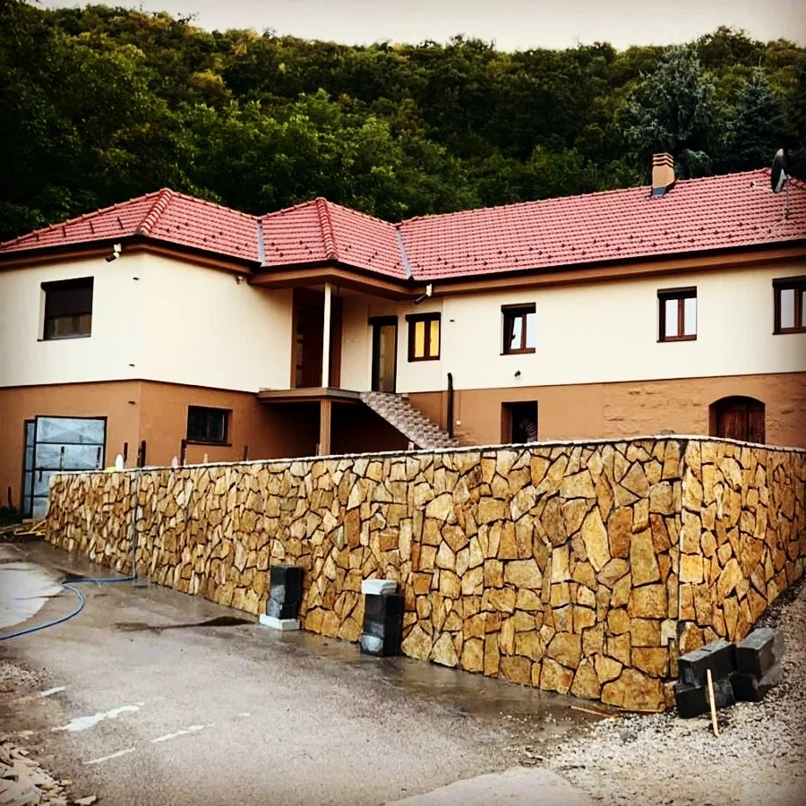 struganicki-lomljeni-kamen struganicki-lomljeni-kamen